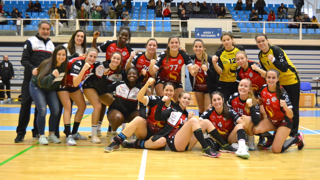Senator Hotels BM Roquetas Bahía de Almería se lleva el derbi de plata