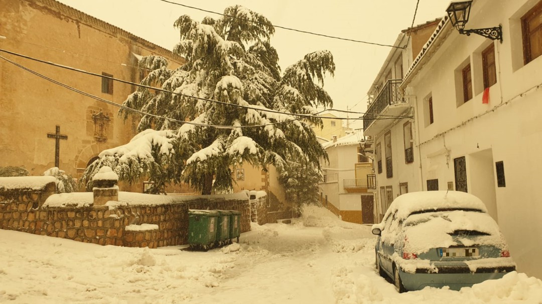 Más de mil alumnos y medio centenar de rutas afectados por la nieve en Cuenca