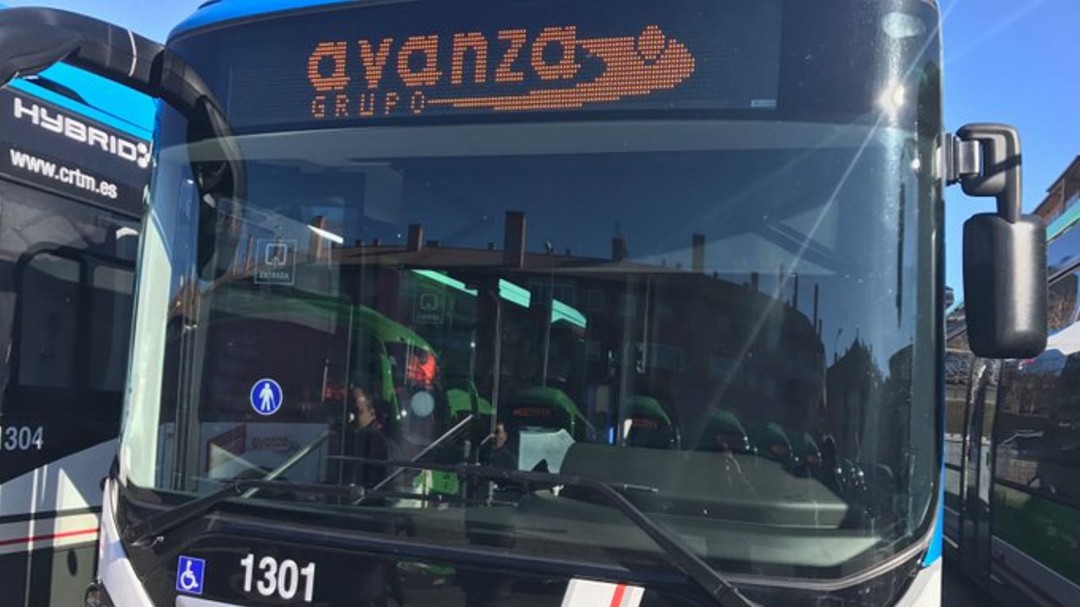 Los conductores de autobús deberán permitir los carros de la compra