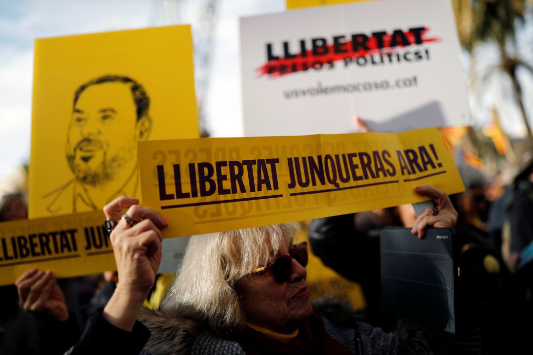 Cartel pidiendo la libertad de Oriol Junqueras Cartel pidiendo la libertad de Oriol Junqueras