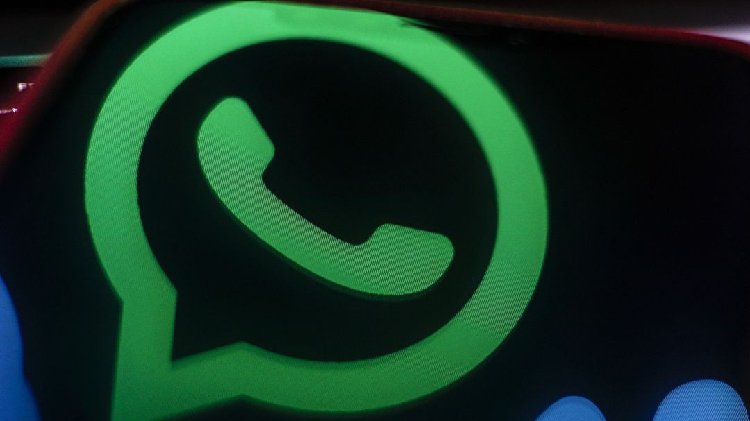 El 'modo oscuro' llega (por fin) a WhatsApp: así es como puedes activarlo