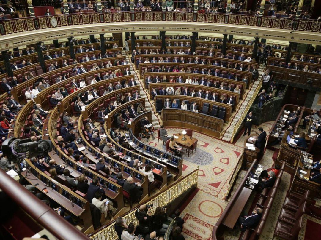 Vista general del hemiciclo en la XIV Legislatura en la sesión de investidura Vista general del hemiciclo en la XIV Legislatura en la sesión de investidura