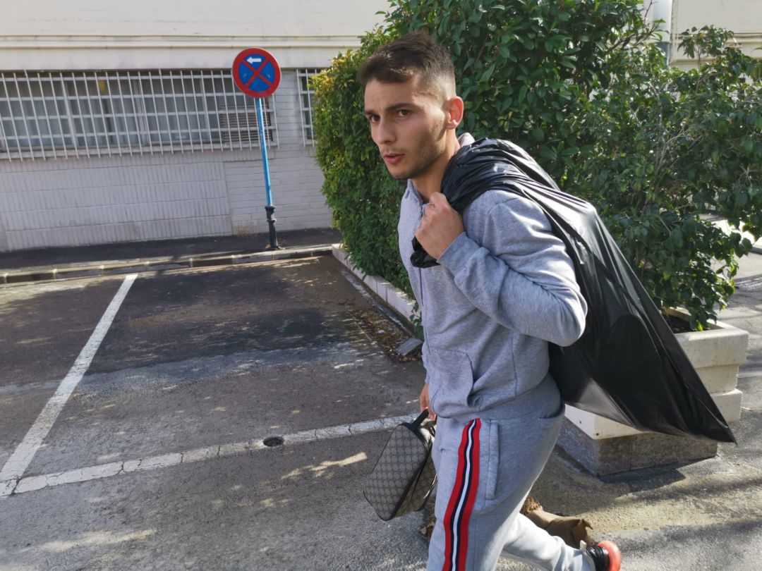 Borja Martínez saliendo del Rico Pérez este miércoles Borja Martínez saliendo del Rico Pérez este miércoles