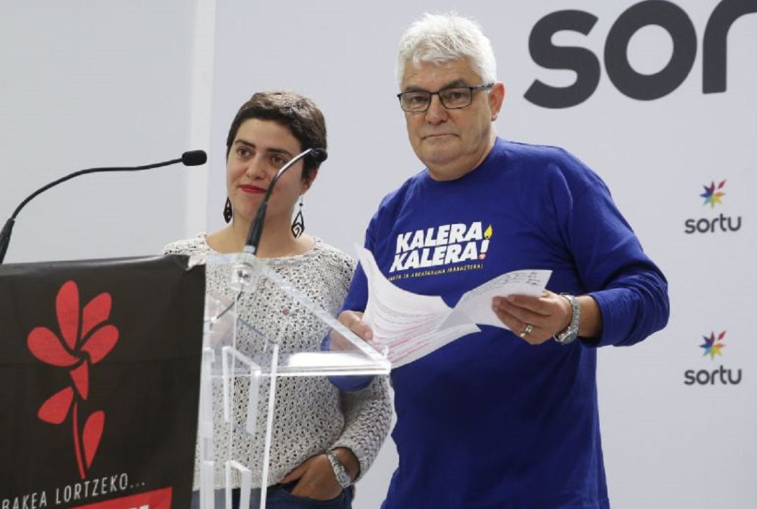 Fotografía de archivo del expreso de ETA José Antonio López Ruiz "Kubati" y la dirigente de Sortu Ohiana Garmendia Fotografía de archivo del expreso de ETA José Antonio López Ruiz "Kubati" y la dirigente de Sortu Ohiana Garmendia