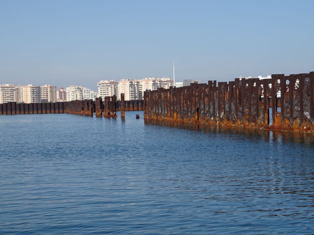 Imágenes de las obras paralizadas en Puerto Mayor Imágenes de las obras paralizadas en Puerto Mayor
