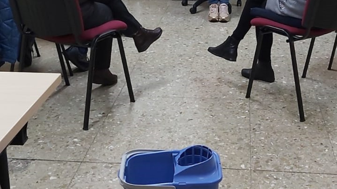 La Asociación de Fibromialgia de Elda otra vez con goteras a pesar de haberse arreglado