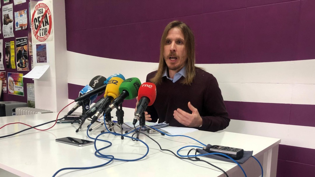 Podemos lleva a las Cortes los planes de Unicaja para "saquear" el patrimonio de Caja España