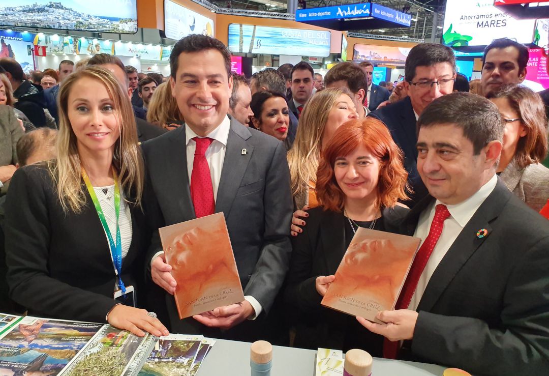 La concejala de Cultura, Elena Rodríguez; el presidente de la Junta, Juanma Moreno; la alcaldea de Úbeda, Toni Olibares; y el presidente de la Diputación, Fco. Reyes La concejala de Cultura, Elena Rodríguez; el presidente de la Junta, Juanma Moreno; la alcaldea de Úbeda, Toni Olibares; y el presidente de la Diputación, Fco. Reyes