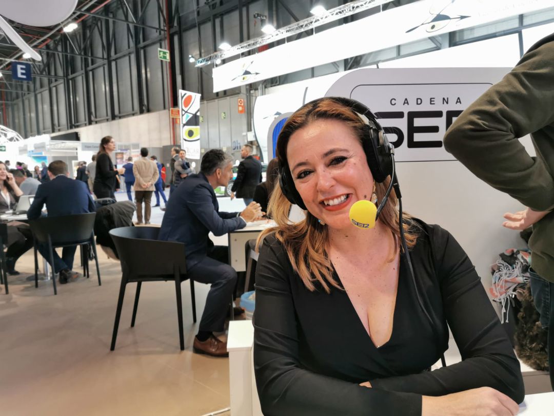 María Dolores Corujo, presidenta del Cabildo de Lanzarote, en el set de SER Canarias en Fitur. María Dolores Corujo, presidenta del Cabildo de Lanzarote, en el set de SER Canarias en Fitur.