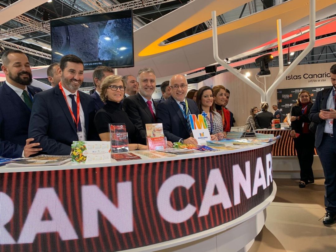 Autoridades en el stand de Gran Canaria en FITUR. Autoridades en el stand de Gran Canaria en FITUR.