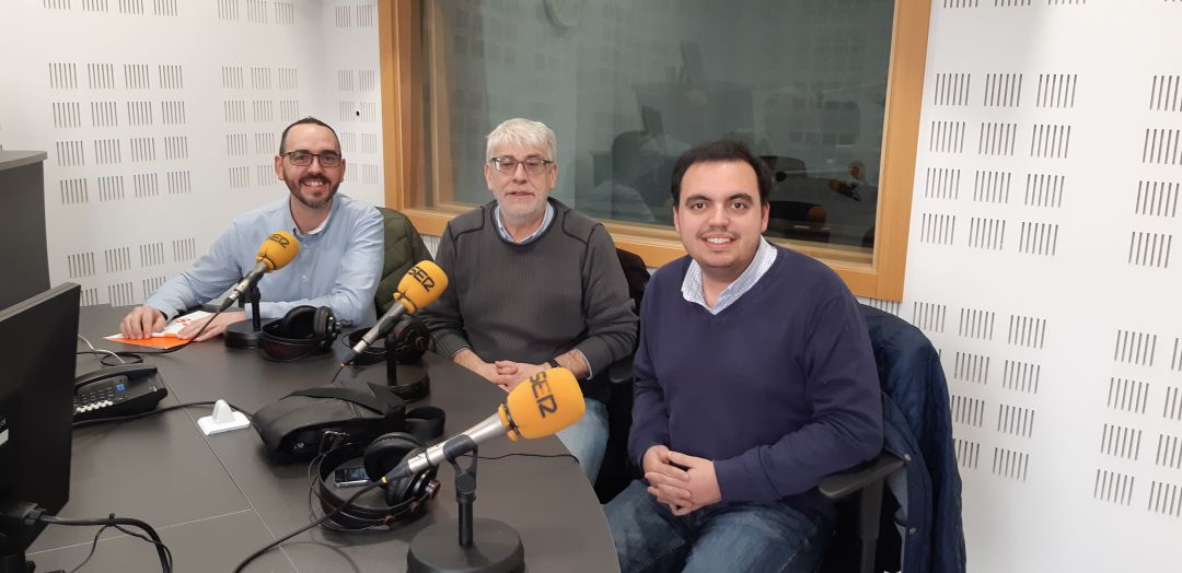 De derecha a izquierda, Héctor Añover, portavoz del PP en Ciempozuelos, Pedro Vigil, portavoz de Unidas Podemos en Fuenlabrada, y Guillermo Alegre, portavoz de Ciudadanos en Parla. De derecha a izquierda, Héctor Añover, portavoz del PP en Ciempozuelos, Pedro Vigil, portavoz de Unidas Podemos en Fuenlabrada, y Guillermo Alegre, portavoz de Ciudadanos en Parla.