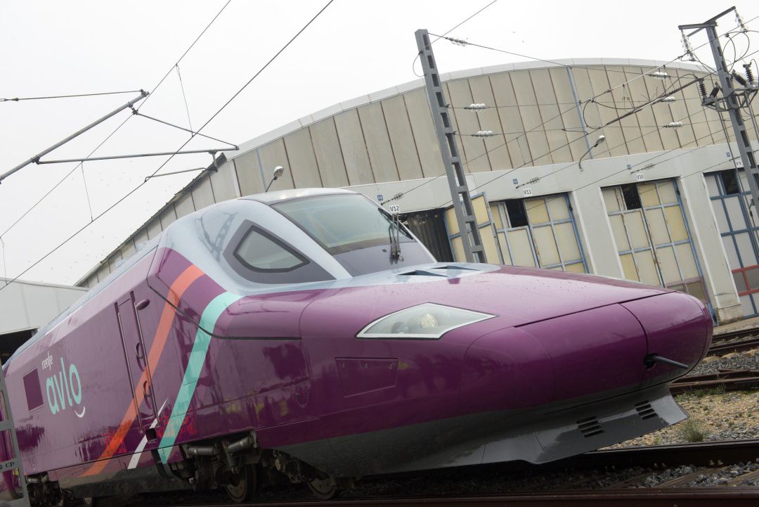 AVLO, el tren 'low cost' de Renfe AVLO, el tren 'low cost' de Renfe
