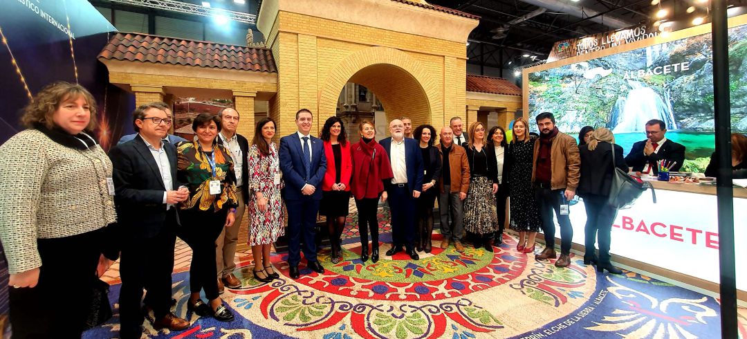 Foto de familia en la presentación de Albacete en FITUR Foto de familia en la presentación de Albacete en FITUR