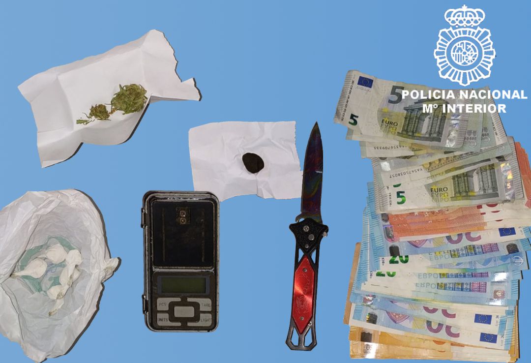 Material intervenido al último detenido en Aranda por su presunta vinculación con el menudeo de droga Material intervenido al último detenido en Aranda por su presunta vinculación con el menudeo de droga