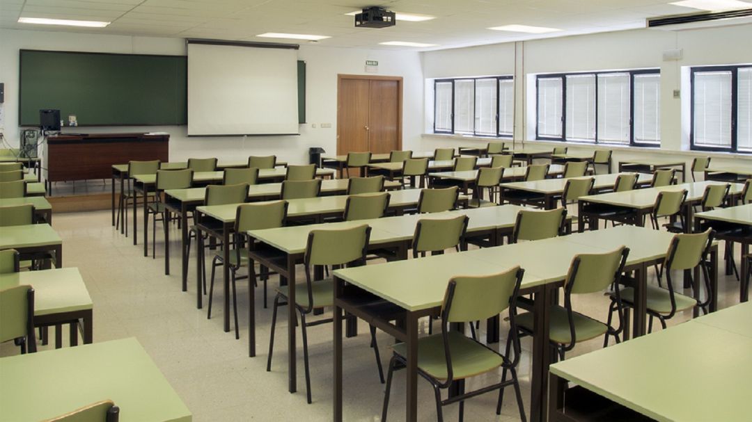 Un aula de un colegio. Un aula de un colegio.