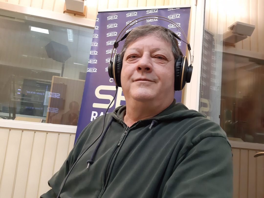 El jerezano Manuel Sánchez Padilla en los estudios de Radio Jerez. El jerezano Manuel Sánchez Padilla en los estudios de Radio Jerez.