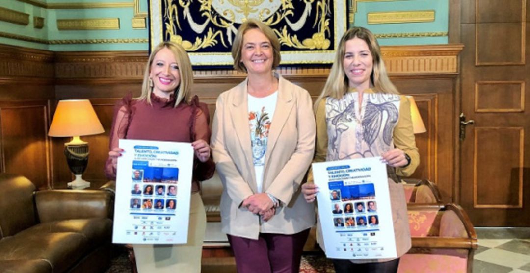 La alcaldesa de Motril, Luisa García Chamorro, presenta el I Congreso de altas capacidades junto con la organizadora del Congreso, Sara Mercado y la concejala de educación, Débora Juárez La alcaldesa de Motril, Luisa García Chamorro, presenta el I Congreso de altas capacidades junto con la organizadora del Congreso, Sara Mercado y la concejala de educación, Débora Juárez