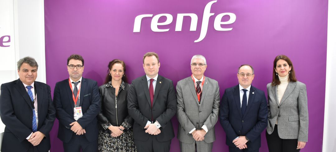 El equipo de gobierno con el presidente de RENFE El equipo de gobierno con el presidente de RENFE
