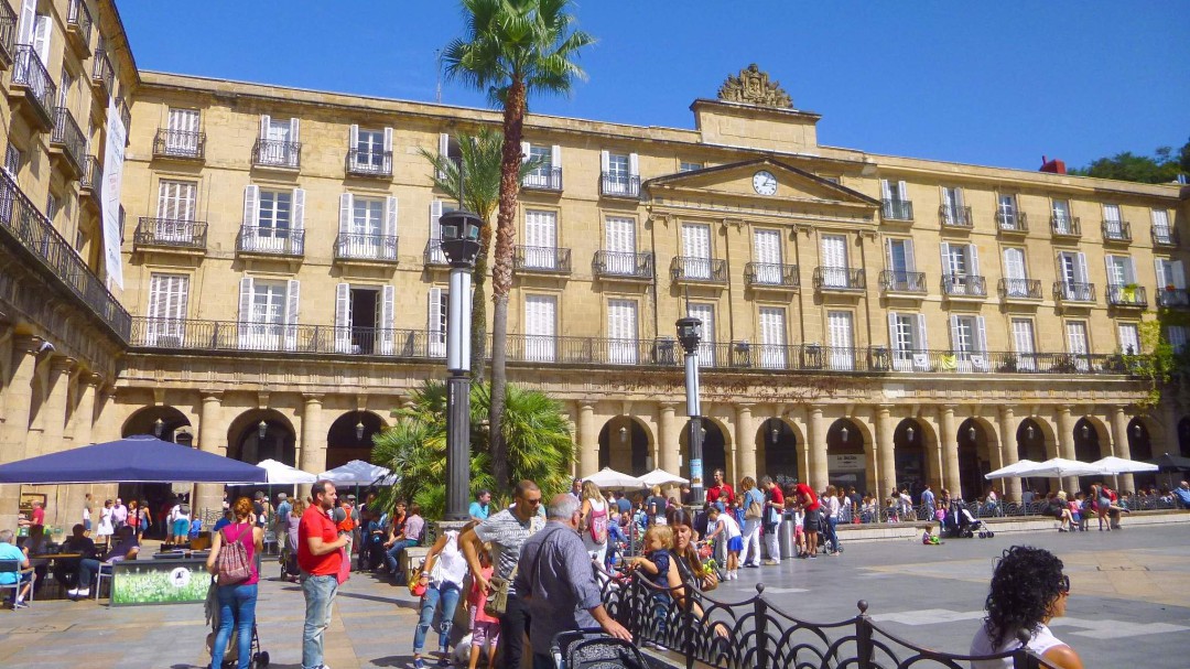 Bilbao intervendrá en la Plaza Nueva para amortiguar el ruido de los eventos
