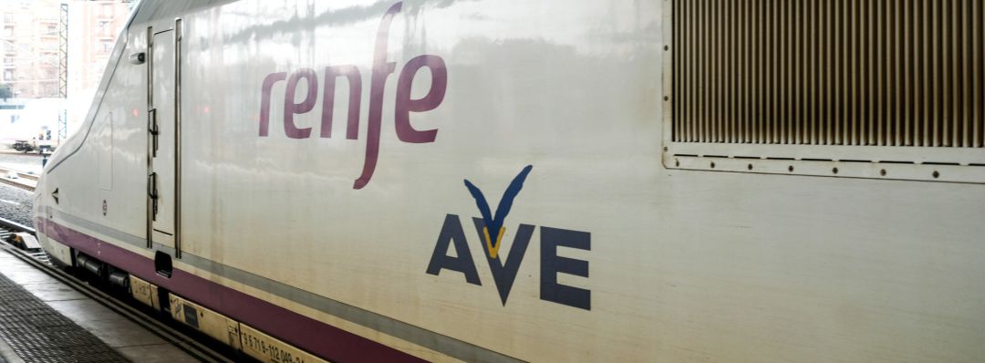 Cabecera de un tren AVE Cabecera de un tren AVE