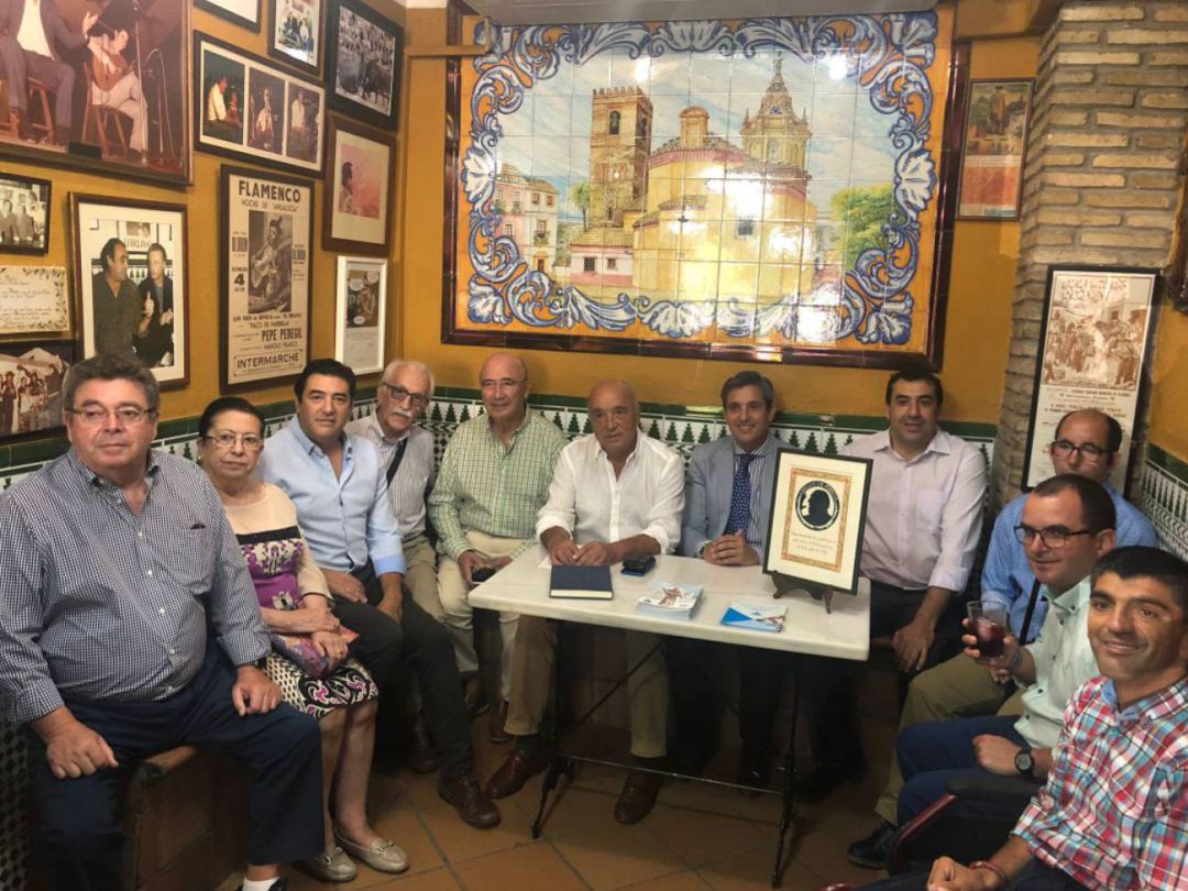 La junta directiva de la Asociación Amigos de Peregil tras fallar su VIII Memorial La junta directiva de la Asociación Amigos de Peregil tras fallar su VIII Memorial