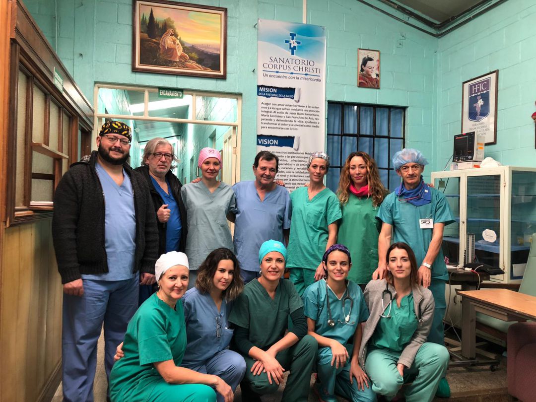 El equipo médico desplazado a Guatemala en misión humanitaria con la ONG Quesada Solidaria El equipo médico desplazado a Guatemala en misión humanitaria con la ONG Quesada Solidaria