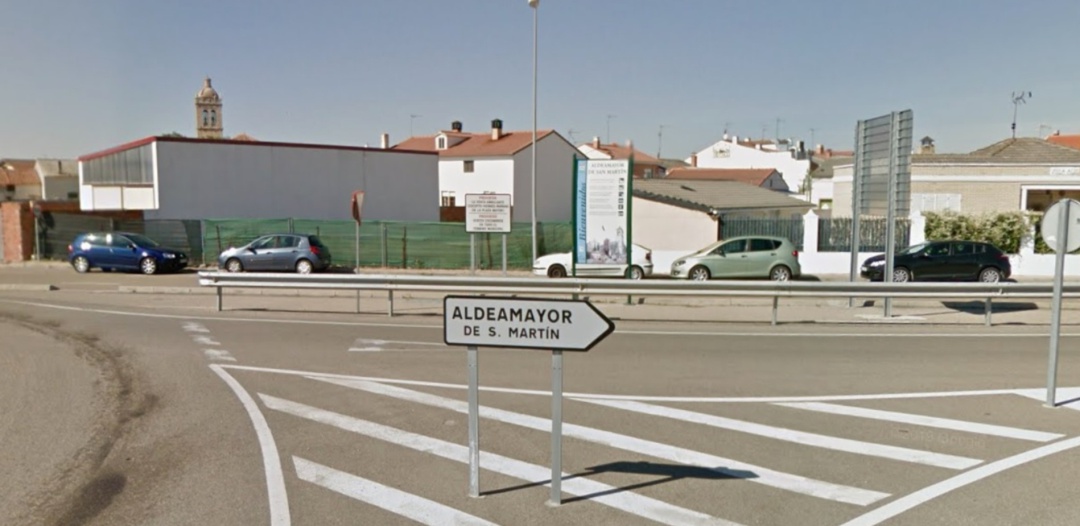 Acceso a Aldeamayor de San Martín Acceso a Aldeamayor de San Martín