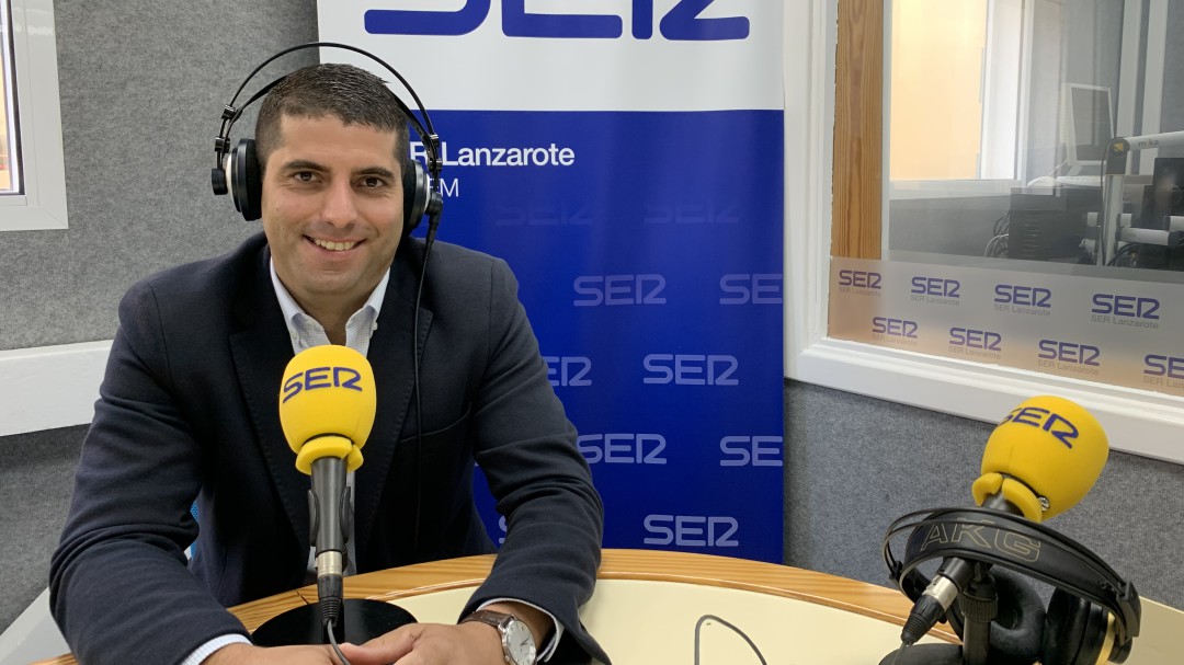 Perdomo se reafirma en sus críticas al chatbot de los CACT premiado en FITUR
