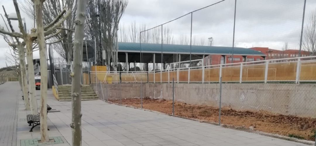 Gradas del campo sur del Polideportivo Municipal Gradas del campo sur del Polideportivo Municipal