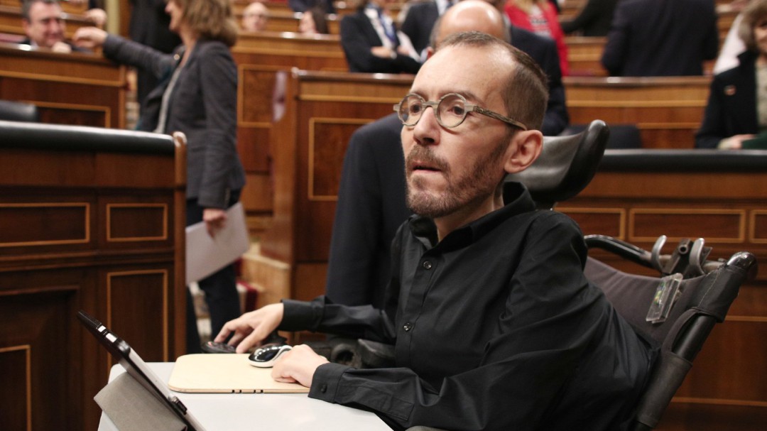 El aplaudido mensaje de Echenique al publicar una foto suya de pequeño