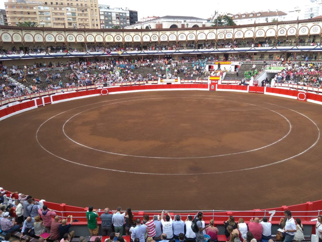 Coso de Cuatro Cuaminos. Plaza de Toros de Santander Coso de Cuatro Cuaminos. Plaza de Toros de Santander