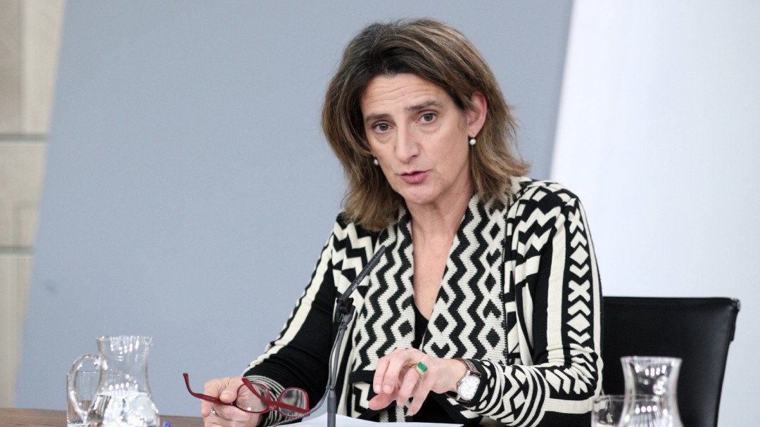 2.000 millones en beneficios fiscales a los combustibles fósiles