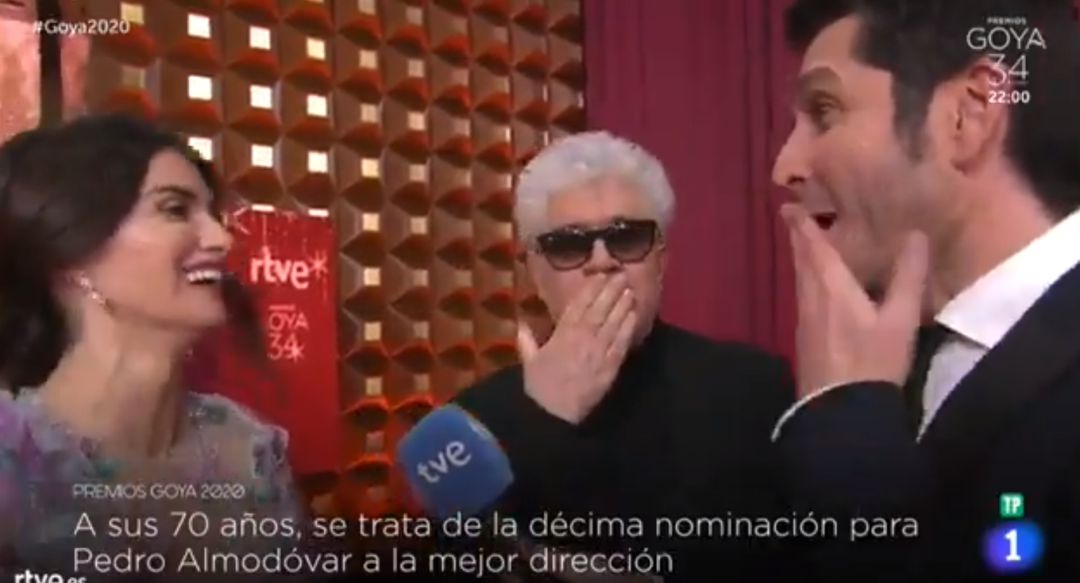 A Almodóvar se le escapa que Penélope Cruz entregará el Óscar a mejor película internacional A Almodóvar se le escapa que Penélope Cruz entregará el Óscar a mejor película internacional