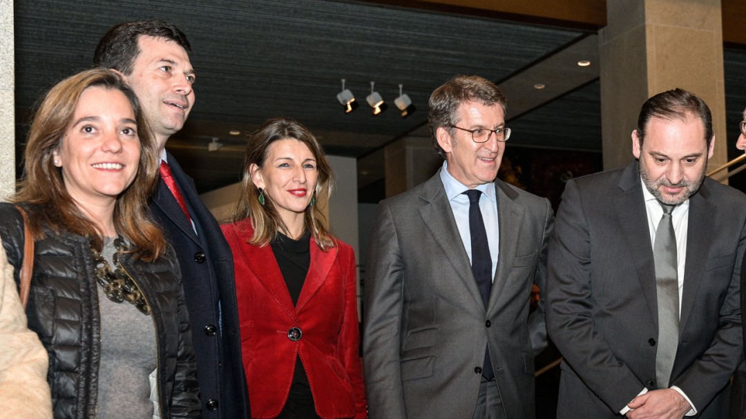 Inés Rey a Ábalos: "Los coruñeses no pueden esperar más"