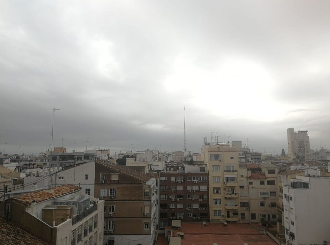 Cielo de València este sábado, 25 de enero.
Cielo de València este sábado, 25 de enero.