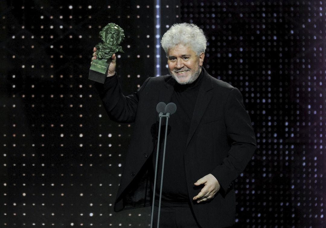 Pedro Almodóvar arrasa en los Goya con su película más personal
