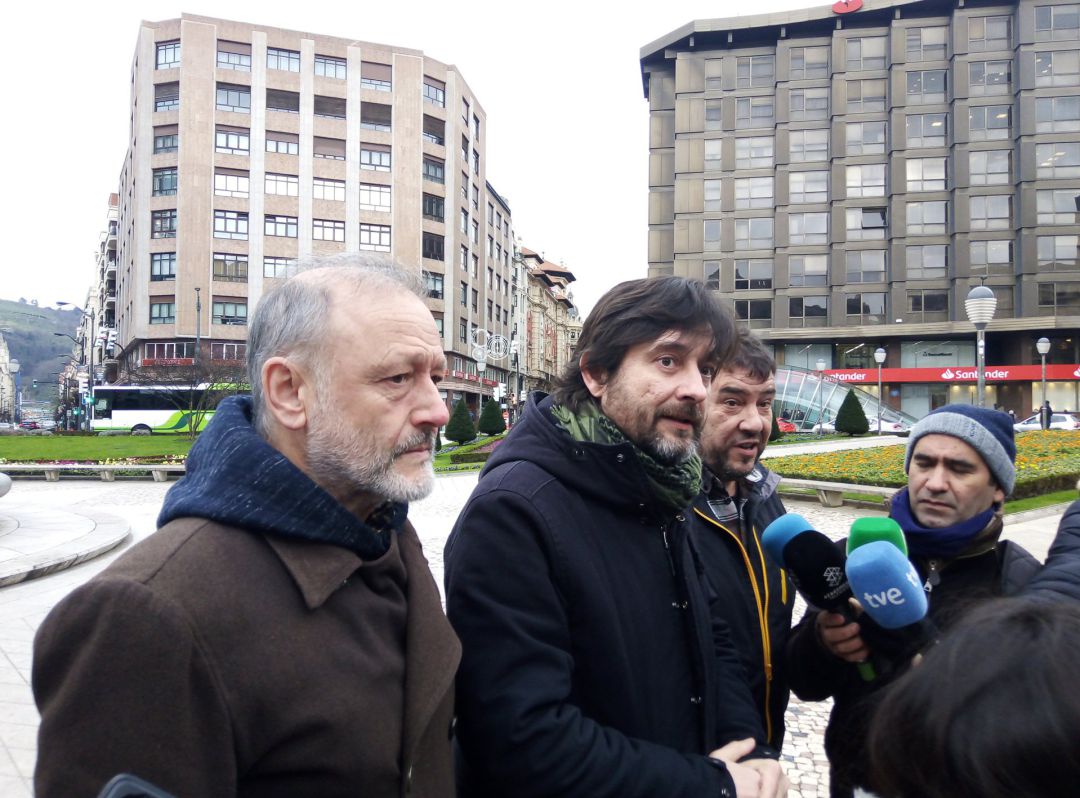 Declaraciones del portavoz del Consejo de Coordinación de Podemos y secretario de Sociedad Civil y Movimiento Popular de Podemos, Rafael Mayoral, en Bilbao.
Declaraciones del portavoz del Consejo de Coordinación de Podemos y secretario de Sociedad Civil y Movimiento Popular de Podemos, Rafael Mayoral, en Bilbao.