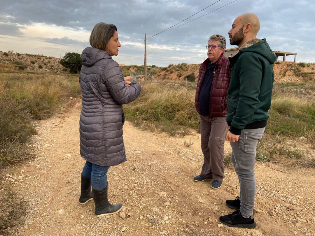 Xavier López visita El Moralet con representantes de la asociación vecinal Xavier López visita El Moralet con representantes de la asociación vecinal