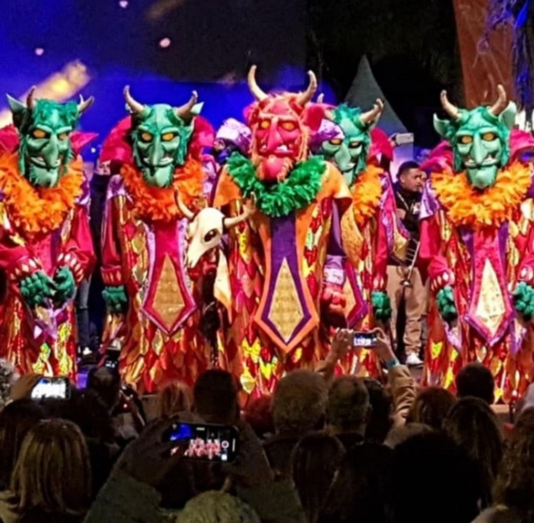 Los Diablos, durante su presentación del sábado. Los Diablos, durante su presentación del sábado.