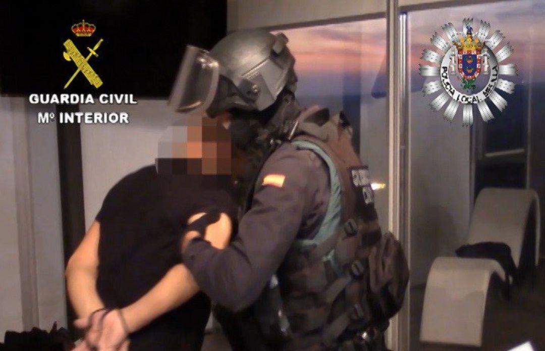 Desmantelada una red internacional de drogas con intervenciones en Melilla, Valencia y Cuenca. Desmantelada una red internacional de drogas con intervenciones en Melilla, Valencia y Cuenca.