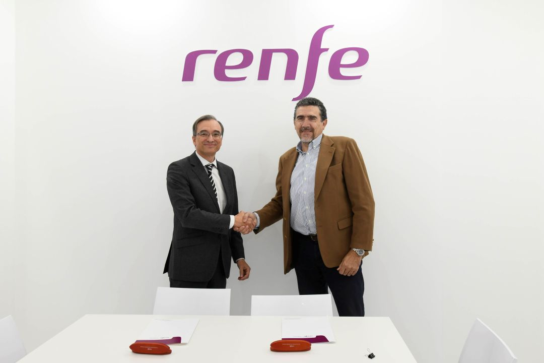 Momento de la firma del acuerdo en Fitur Momento de la firma del acuerdo en Fitur