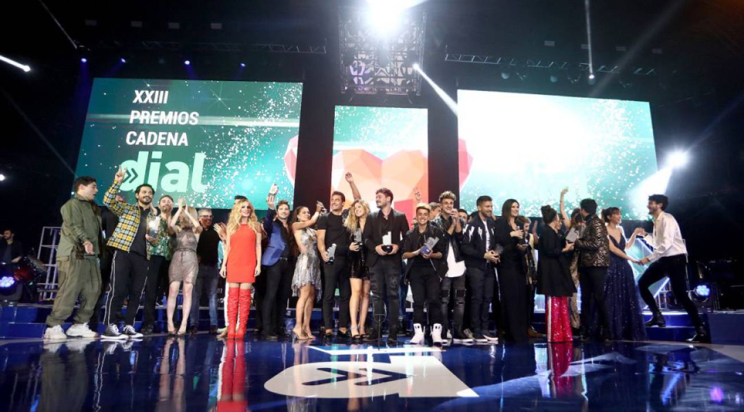 Foto de familia tras la celebración de los XXIII Premios Cadena Dial 2019 en el Recinto Ferial de Santa Cruz de Tenerife Foto de familia tras la celebración de los XXIII Premios Cadena Dial 2019 en el Recinto Ferial de Santa Cruz de Tenerife