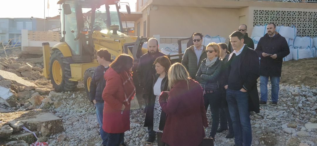 Visita de Isabel Bonig a la playa de Les Deveses, en Dénia. Visita de Isabel Bonig a la playa de Les Deveses, en Dénia.