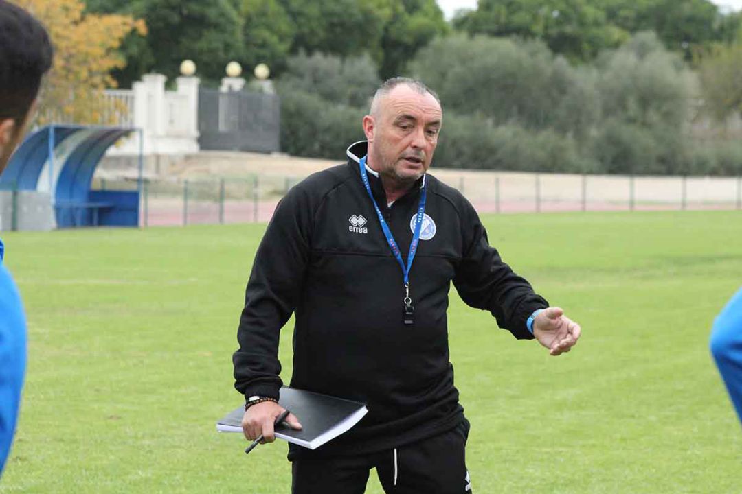 Josu Uribe durante un entrenamiento en el campo Pepe Ravelo Josu Uribe durante un entrenamiento en el campo Pepe Ravelo