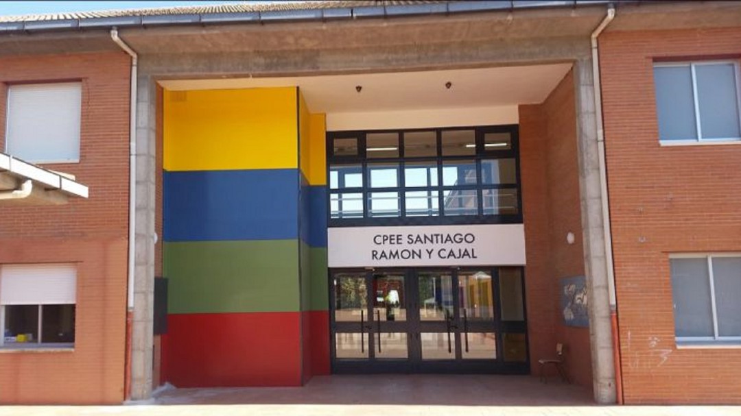 La familia del niño autista que denunció maltrato en un cole acusa al juez de vulnerar sus derechos