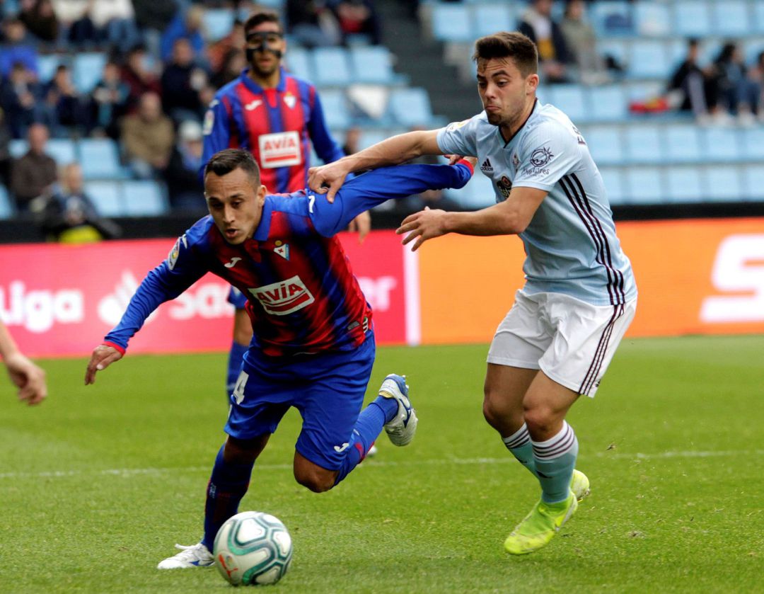 Beltrán persigue a Orellana Beltrán persigue a Orellana
