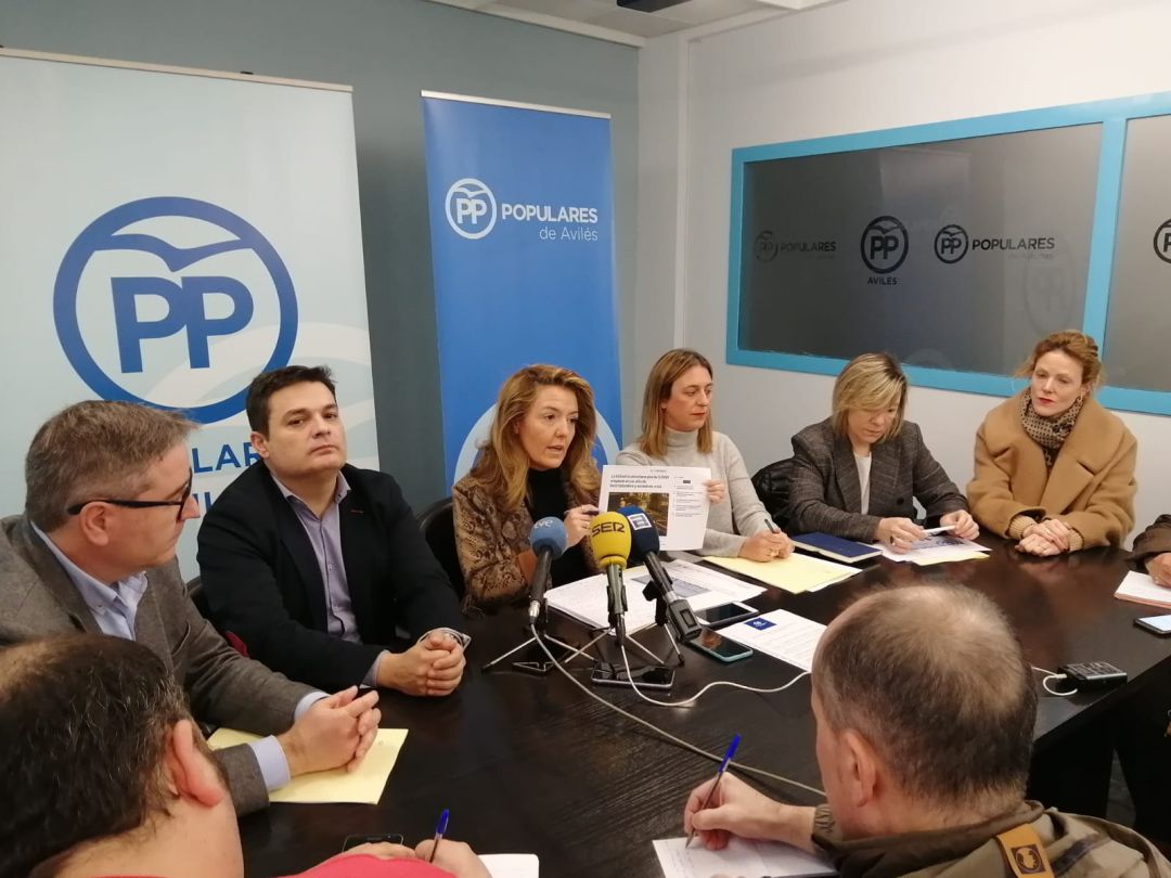 La portavoz popular, Teresa Mallada, durante la presentación de las medidas. La portavoz popular, Teresa Mallada, durante la presentación de las medidas.