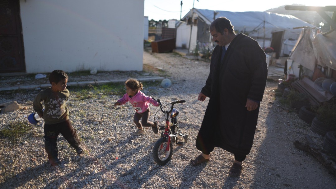 1.313 kilometros que unen Cambre y la frontera de Siria