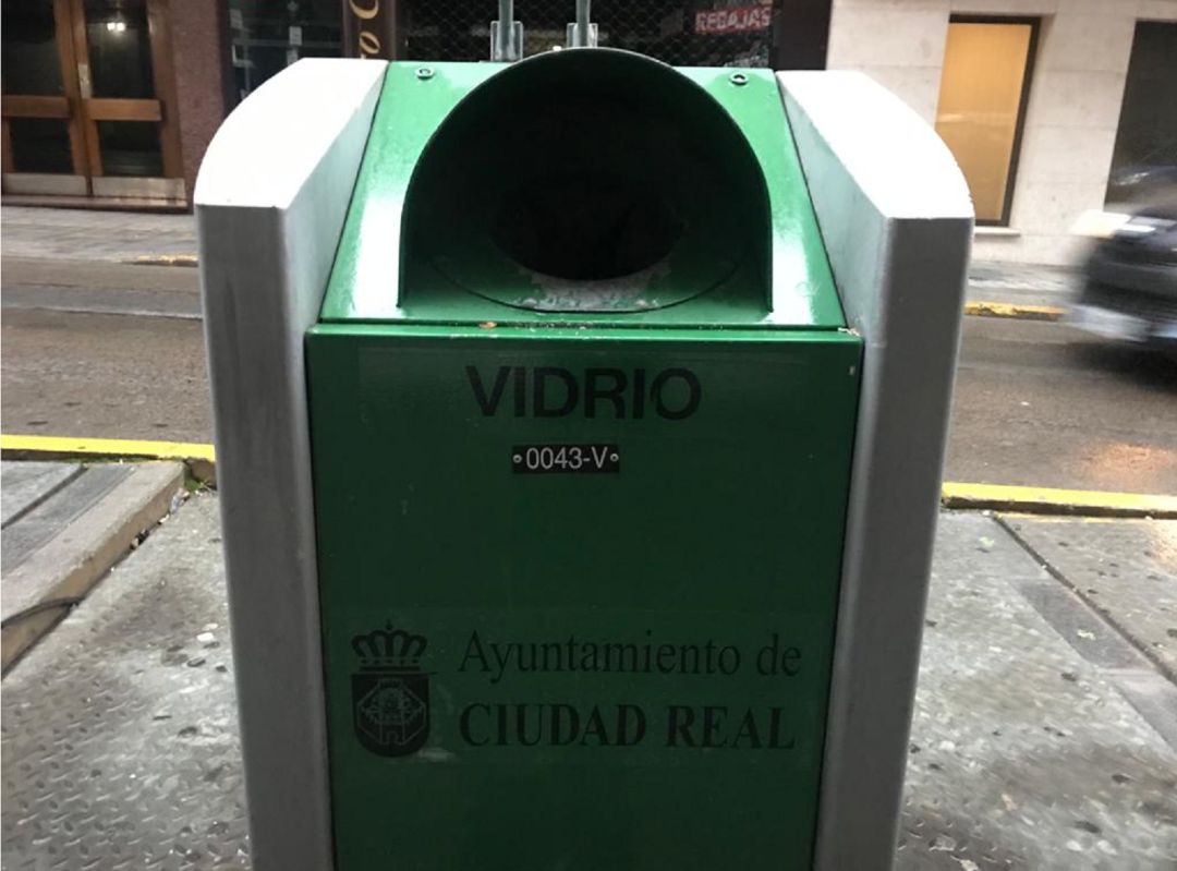 Con la nueva ordenanza no se recogerá vidrio durante los fines de semana Con la nueva ordenanza no se recogerá vidrio durante los fines de semana