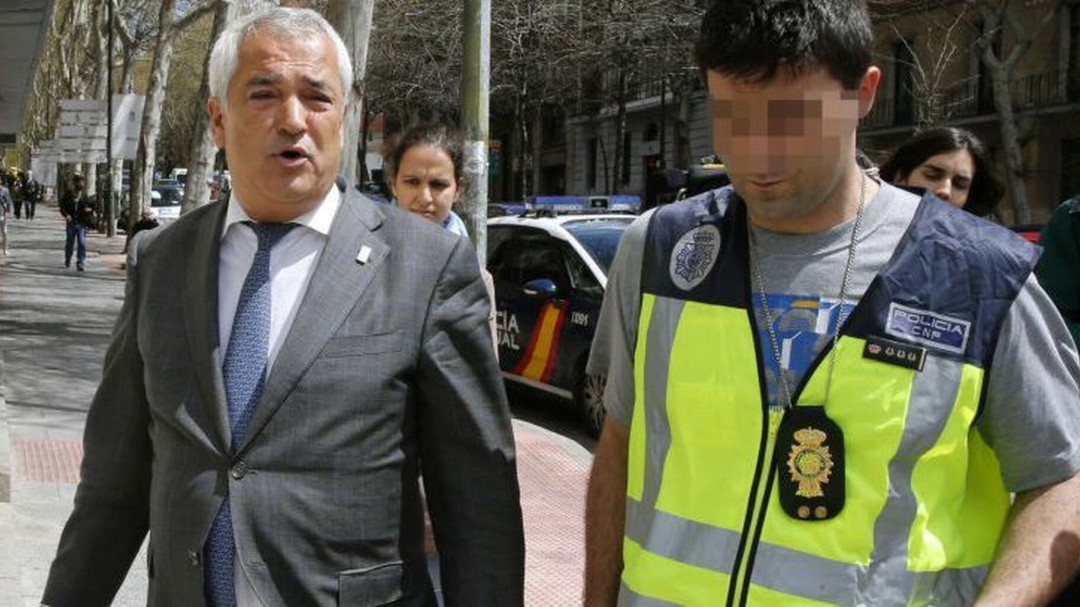 El caso Ausbanc llega a juicio: extorsiones millonarias y la imputación de la Infanta